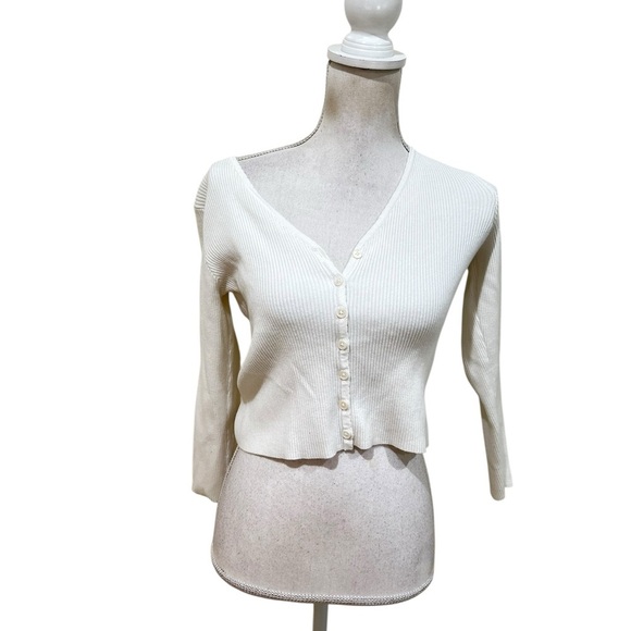 Brandy Melville off white Ribbed v neck button down cropped Cardigan size small - Picture 1 of 8